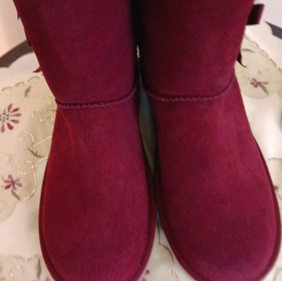 BEAUTIFUL, UNIQUE COLOR, UGG boots! - Picture 6 of 7